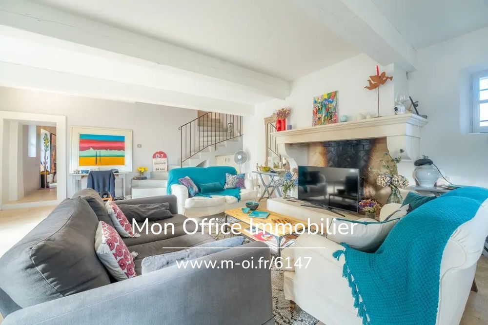 � vendre  Propri�t�/ch�teau Vaugines (84160)