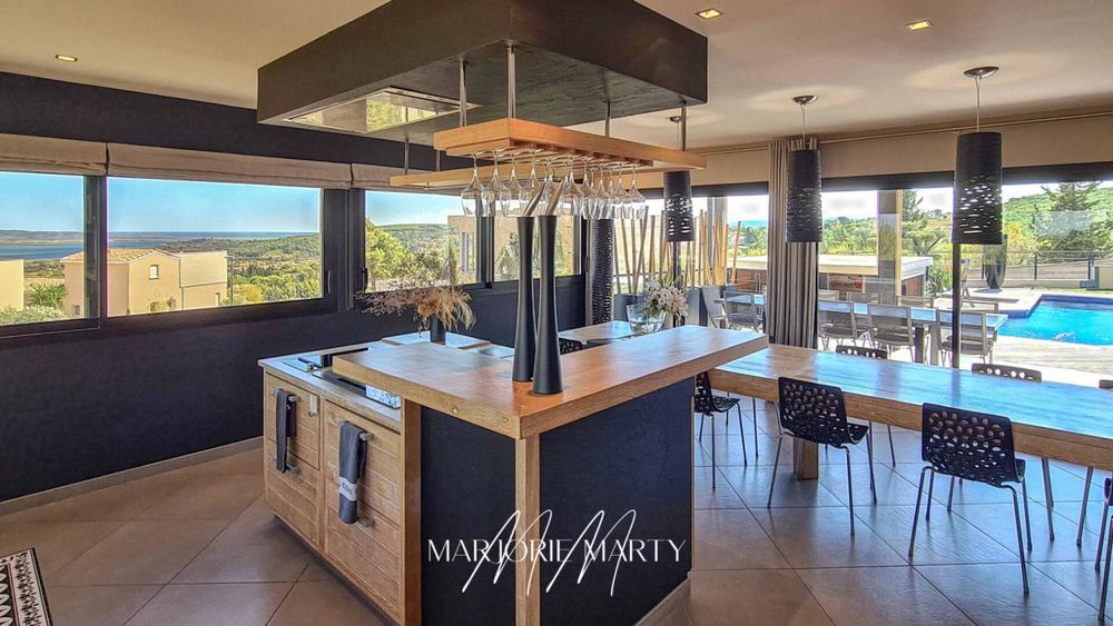 � vendre  Propri�t�/ch�teau Narbonne (11100)