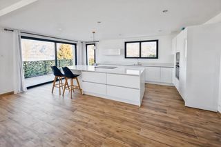  Maison � vendre 9 pi�ces 215 m�