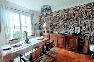  Propri�t�/ch�teau � vendre 7 pi�ces 225 m�