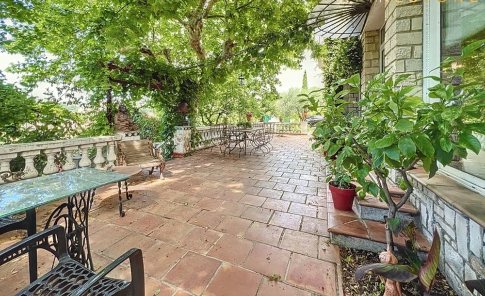 � vendre  Maison Aubagne (13400)