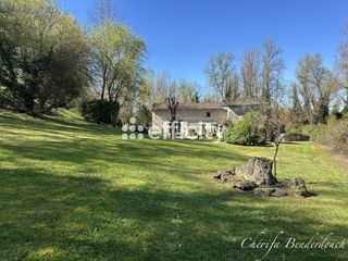  Maison � vendre 8 pi�ces 300 m�