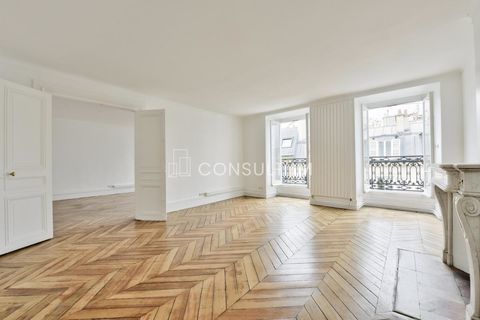 Saint Philippe du Roule - Etage &eacute;lev&eacute; et balcon ! 2490000 75008 Paris