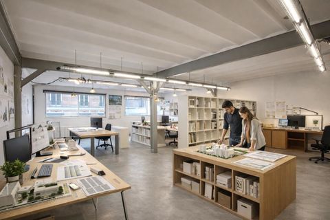 A louer, bureaux de 104 m&sup2;, M&eacute;tro Belleville 3952 75011 Paris