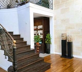  Propri�t�/ch�teau � vendre 7 pi�ces 305 m�