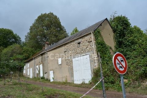   Grange  sur terrain constructible de 8267 m2  en partie bois�  � CRUX LA VILLE (58330) Propri�t�/ch�teau - 3 pi�ce(s) - 66 m�