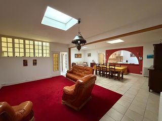  Immeuble � vendre 15 + pi�ces 353 m�