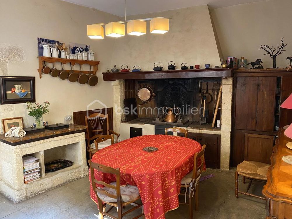 � vendre  Propri�t�/ch�teau Saint-Gilles (30800)