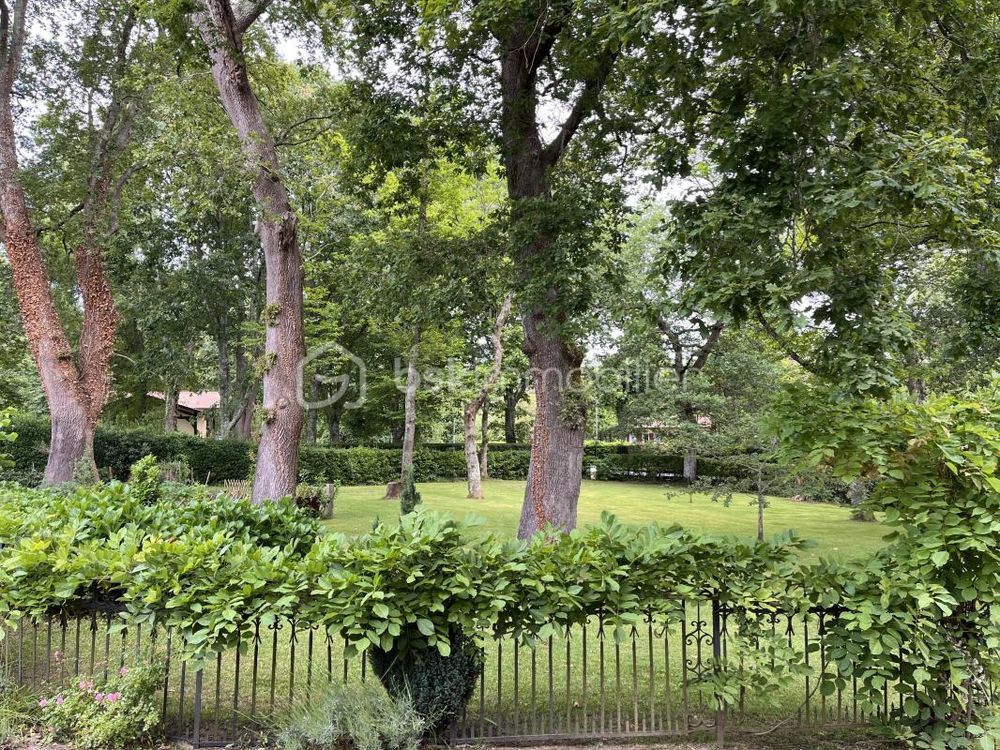 � vendre  Propri�t�/ch�teau Saint-Vincent-de-Tyrosse (40230)