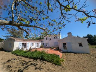  Propri�t�/ch�teau � vendre 7 pi�ces 205 m�