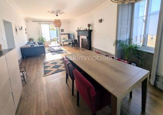  Propri�t�/ch�teau � vendre 7 pi�ces 205 m�