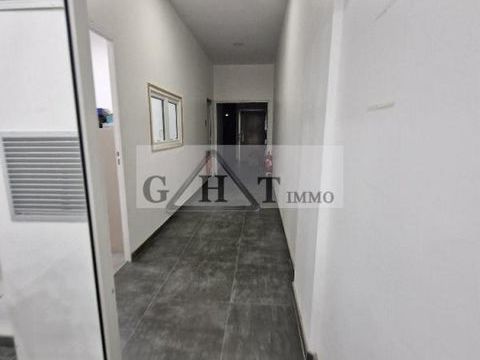 A VENDRE 273 M&sup2;  ENTREPOT BUREAUX A TREMBLAY EN FRANCE 596000 93290 Tremblay en france