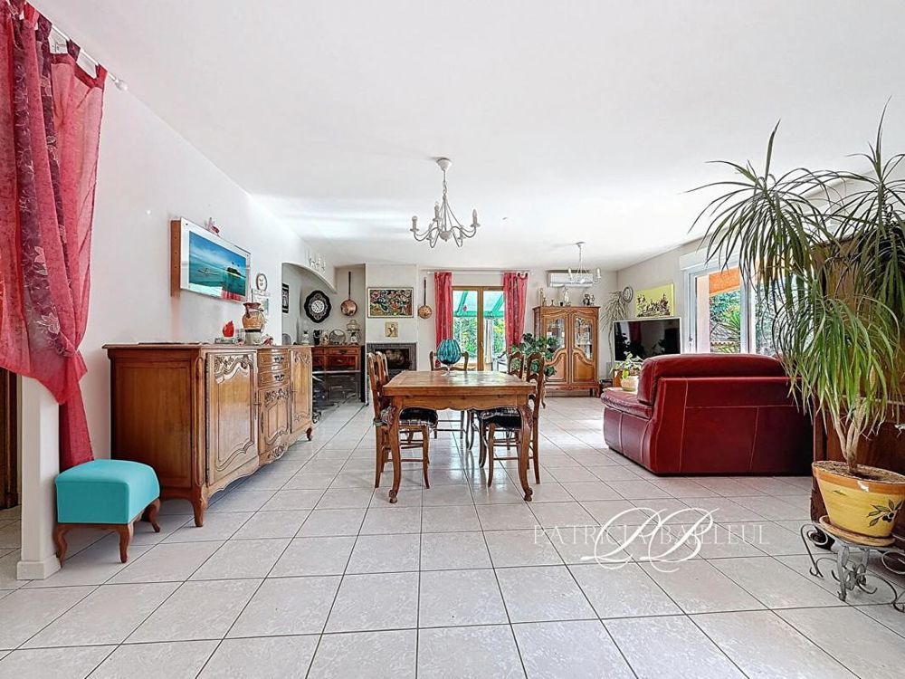 � vendre  Villa Th�za (66200)