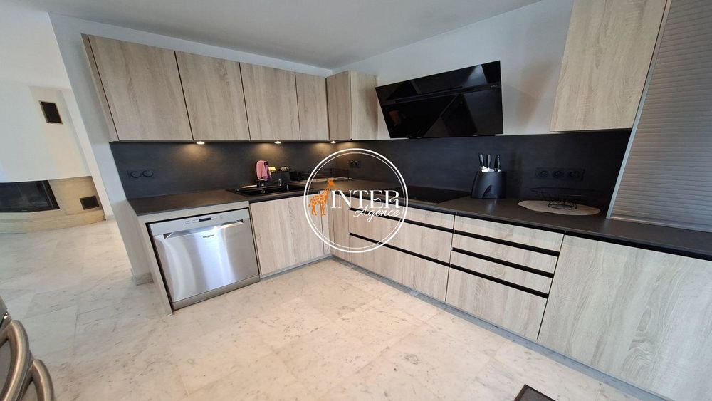 � vendre  Villa Roquebrune-sur-Argens (83520)