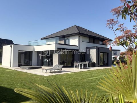   Maison Contemporaine PIRAINO Maison - 6 pi�ce(s) - 190 m�