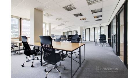 Pont de Saint Cloud, bureaux  A VENDRE de 325m&sup2; en tr&egrave;s bon &eacute;tat 775000 92210 Saint cloud