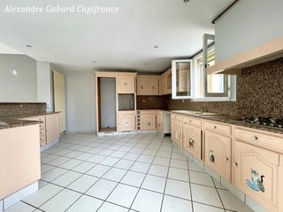  Maison � vendre 9 pi�ces 206 m�