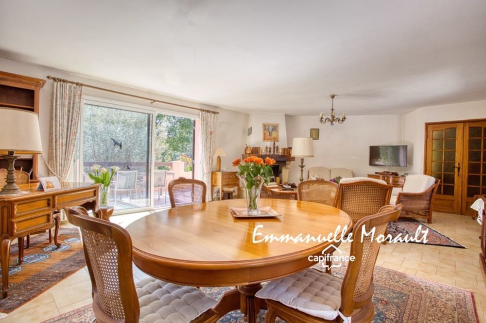 � vendre  Villa Bagnols-en-For�t (83600)