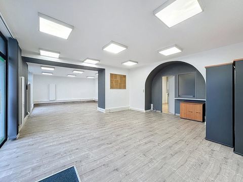 Local commercial 249500 74800 La roche sur foron