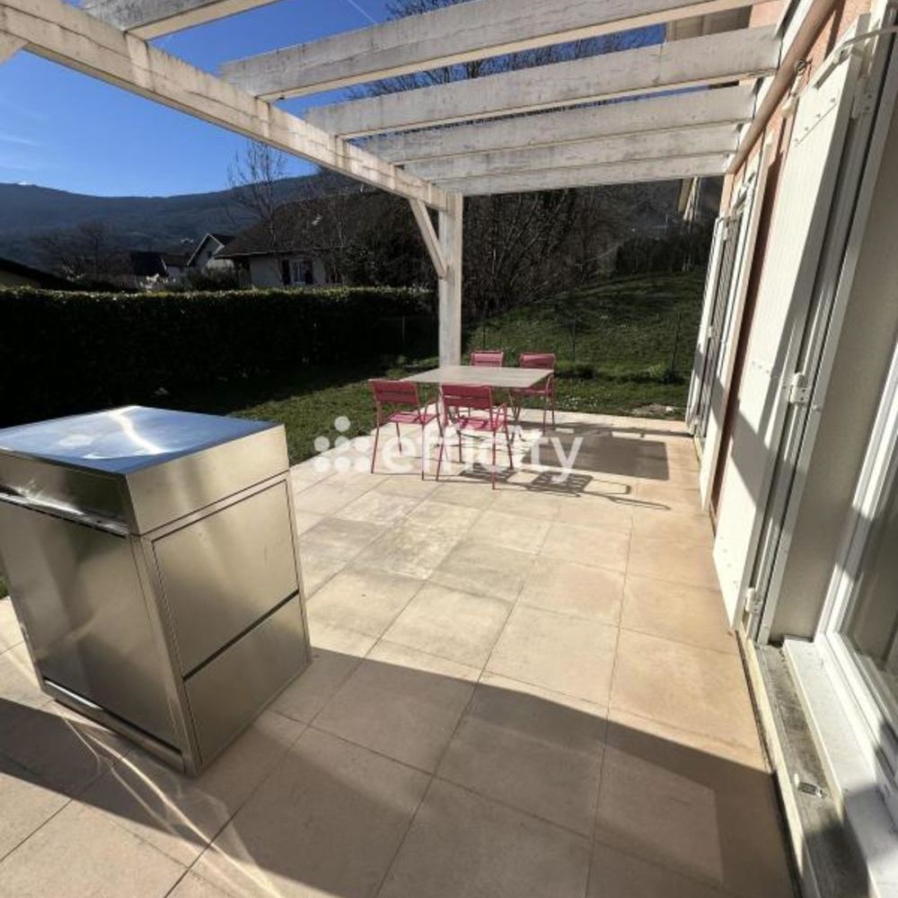 � vendre  Villa P�ron (01630)