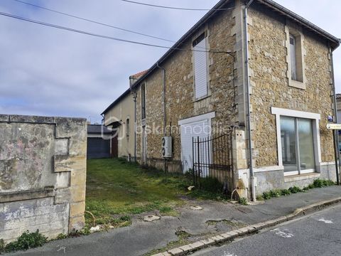 Local commercial de 150m2 + un garage de 358m2 au c�ur de Bergerac 375000 24100 Bergerac