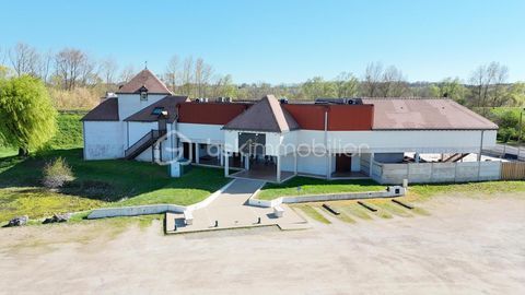   Superbe long�re de 1400 m� avec d�pendances , situ�e � deux pas d'Amboise pr�te � se re-inventer Maison - 12 pi�ce(s) - 1400 m�