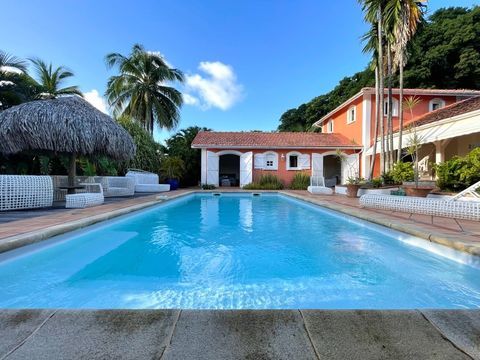   MAGNIFIQUE VILLA DE STANDING EN MARTINIQUE (972) Villa - 6 pi�ce(s) - 172 m�
