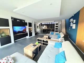  Maison � vendre 6 pi�ces 220 m�