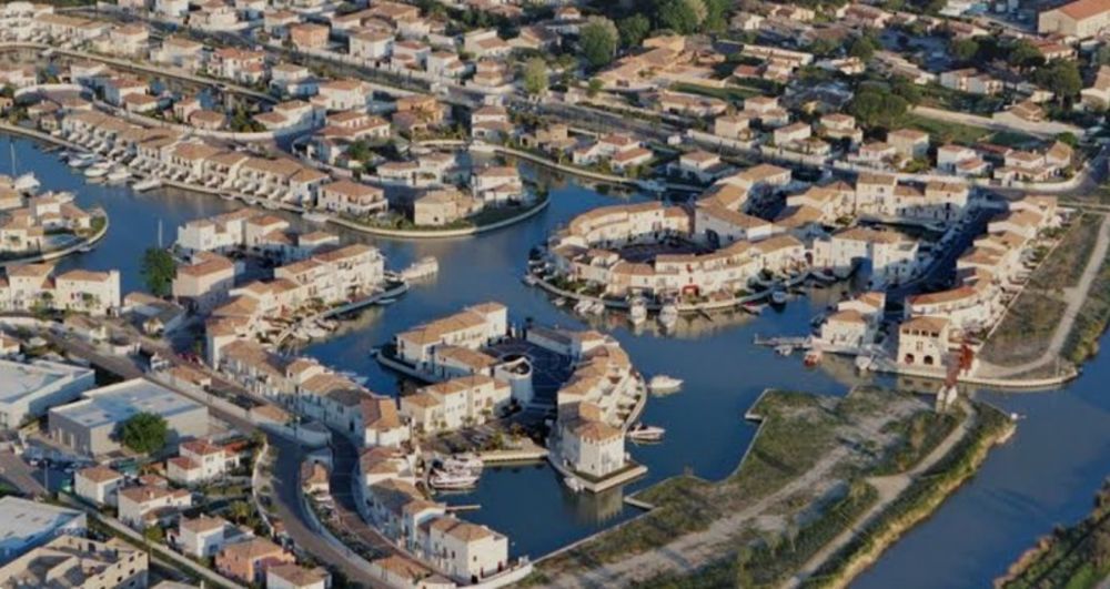 � vendre  Maison Aigues-Mortes (30220)