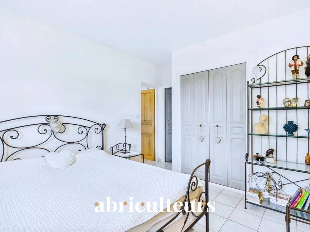 � vendre  Maison Cheval-Blanc (84460)