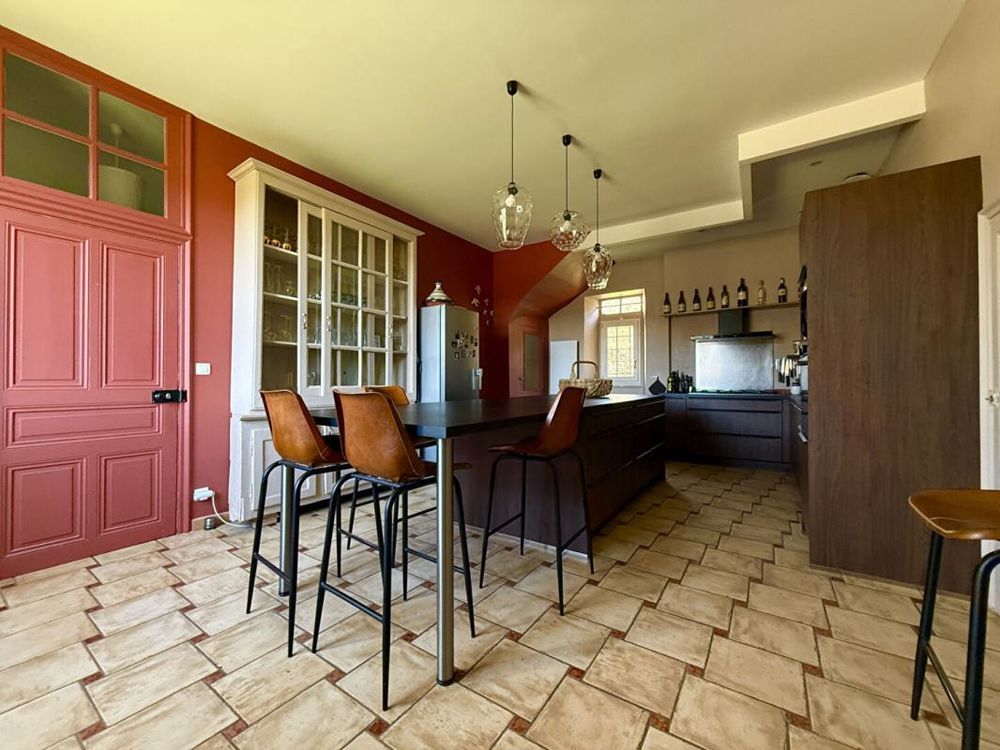 � vendre  Propri�t�/ch�teau Chassiers (07110)