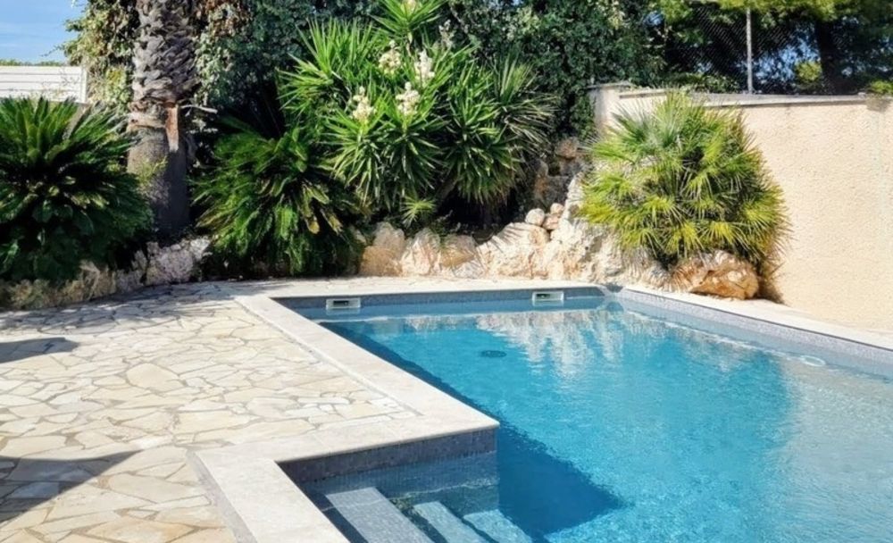 � vendre  Maison P�rols (34470)