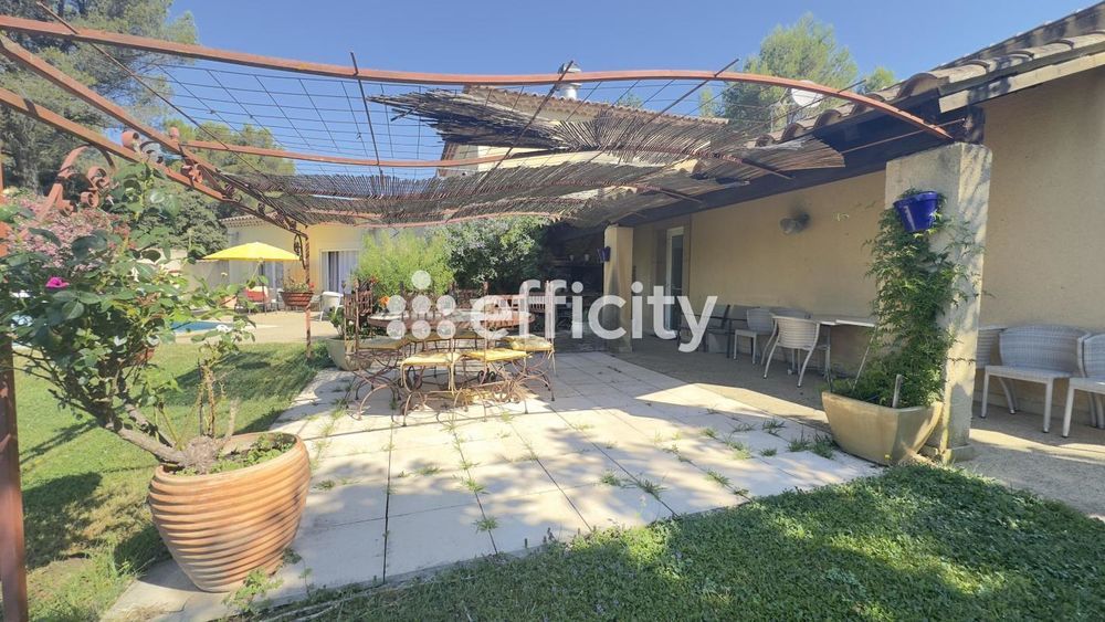 � vendre  Maison Uchaux (84100)