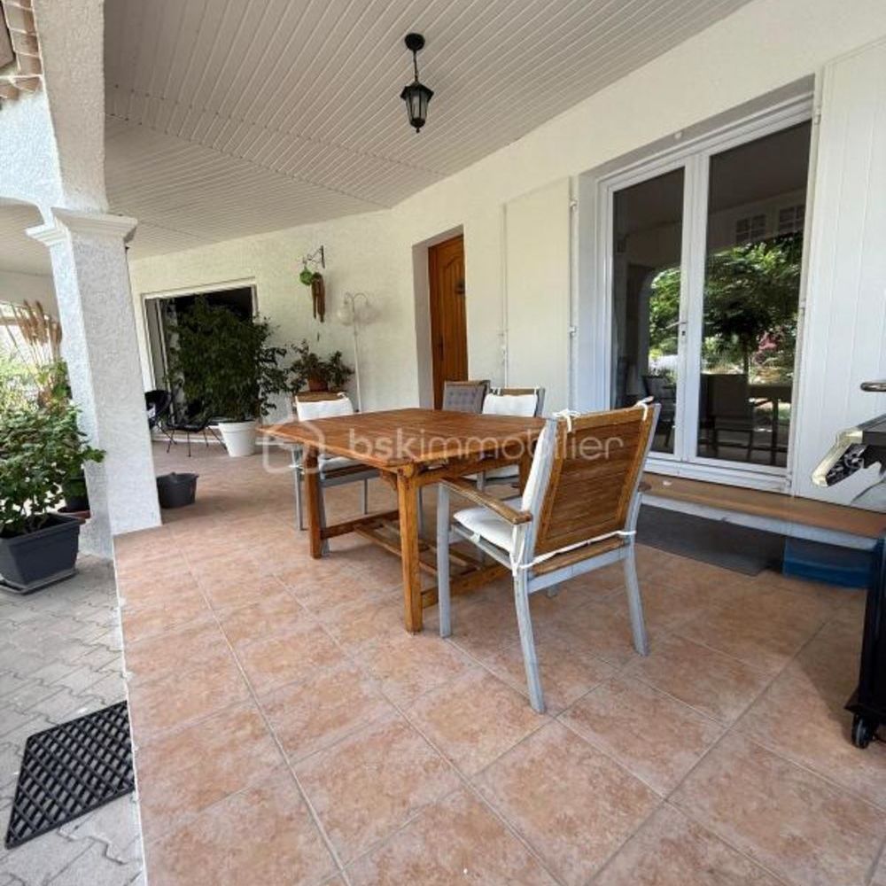 � vendre  Villa Pouzolles (34480)