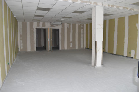 Dpt Deux S&egrave;vres (79), &agrave; vendre AIRVAULT Local commercial 70500 79600 Airvault