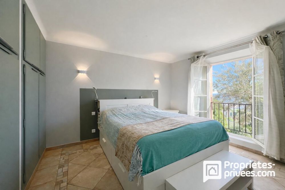 � vendre  Maison Montauroux (83440)