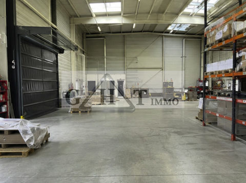 Entrep&ocirc;t Bureaux A louer 16000 92390 Villeneuve la garenne