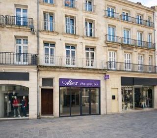  Immeuble � vendre 11 pi�ces 208 m�