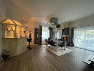  Maison � vendre 8 pi�ces 228 m�