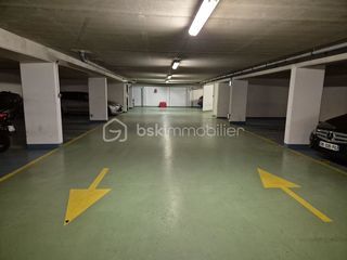  Parking / Garage � louer 12 m�