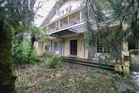   Belle demeure de caract�re -298 m� - Brassac Maison - 9 pi�ce(s) - 298 m�