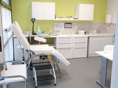 RILLIEUX LA PAPE - LOCAL PROFESSIONNEL - 26.71m&sup2; 375 69001 Rillieux la pape