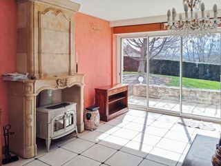  Propri�t�/ch�teau � vendre 7 pi�ces 220 m�