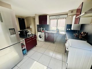  Immeuble � vendre 10 pi�ces 245 m�