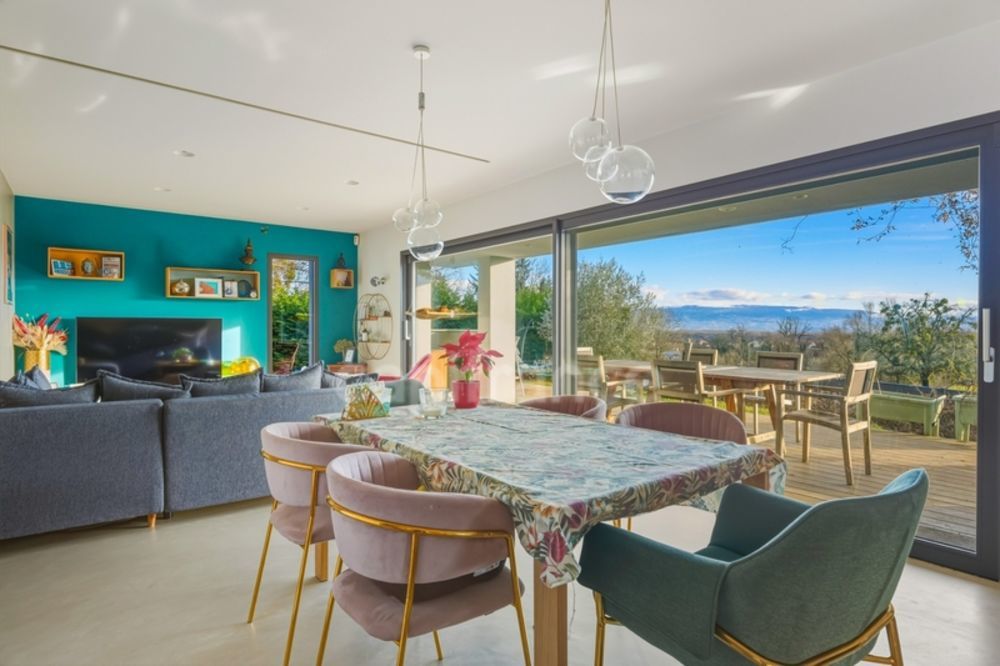 � vendre  Villa Crozet (01170)