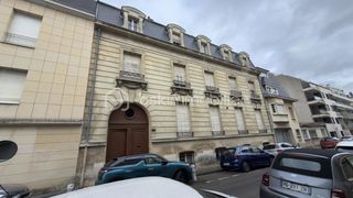  Immeuble � vendre 15 + pi�ces 700 m�