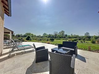  Villa � vendre 9 pi�ces 256 m�