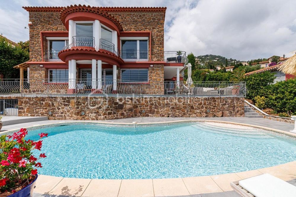 � vendre  Villa Agay (83530)
