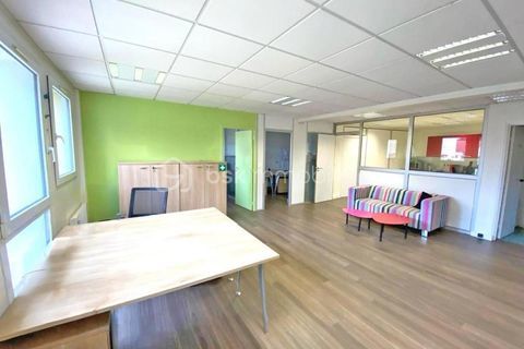 Bureaux r&eacute;cents 85m&sup2; meubl&eacute;s avec parking 436000 78100 Saint germain en laye