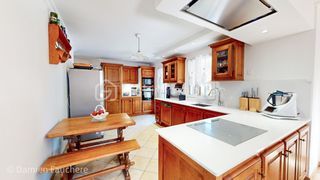  Propri�t�/ch�teau � vendre 10 pi�ces 320 m�